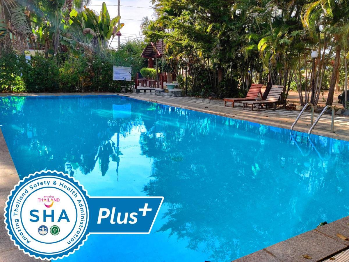 Thong Paeka Hotel Prasat Buitenkant foto