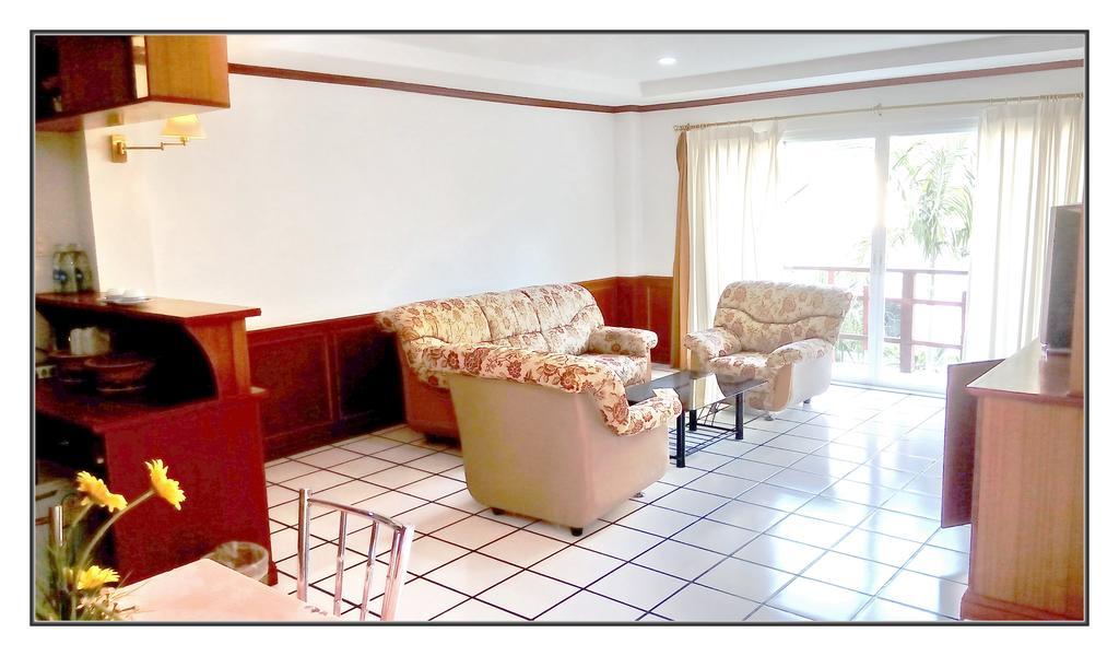 Thong Paeka Hotel Prasat Kamer foto